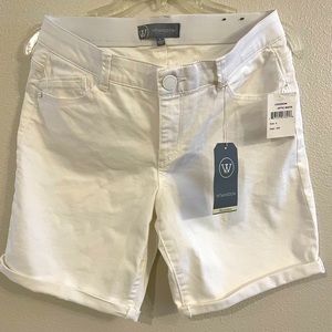 White jean Wit & Wisdom cuffed shorts with tags